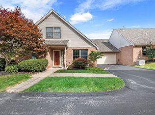 211 Woodcrest Dr, Coraopolis, PA 15108