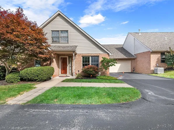 211 Woodcrest Dr, Coraopolis, PA 15108