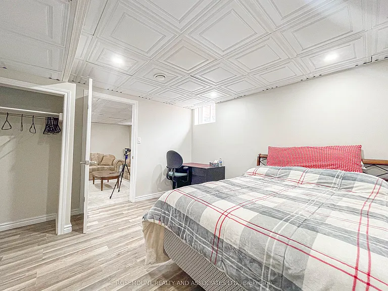 18 Quintessa Ct — Photo 7