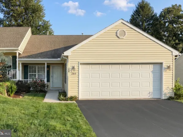 289 Winners Circle Dr, Red Lion, PA 17356
