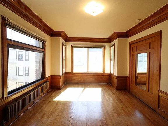2nd image of 1390 Clay St APT 6