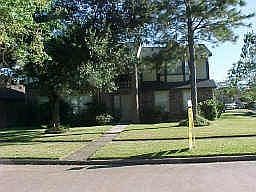 1210 Bayou Bend Dr, Front of home