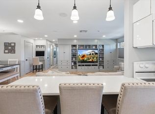 36 Dunham Rd APT 301, Beverly, MA 01915