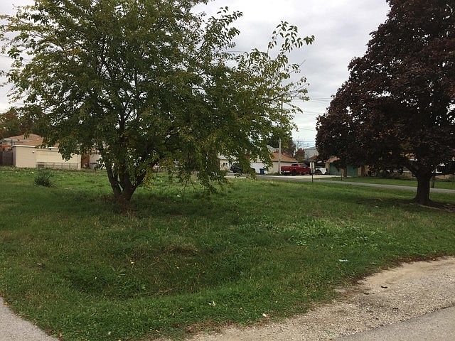 2nd image of 3804 W 115th Pl
