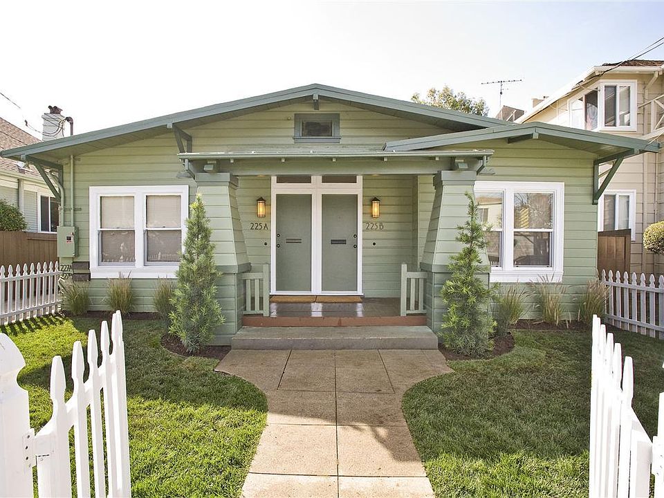 Historic 1917 California Craftsman Duplex.