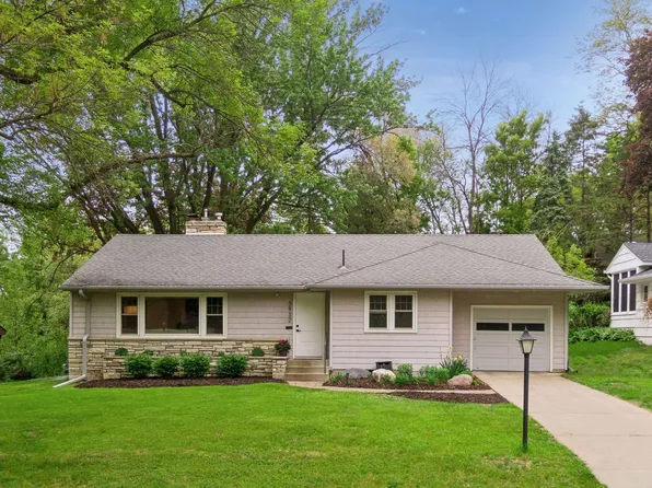 3932 W 58th St, Edina, MN 55424