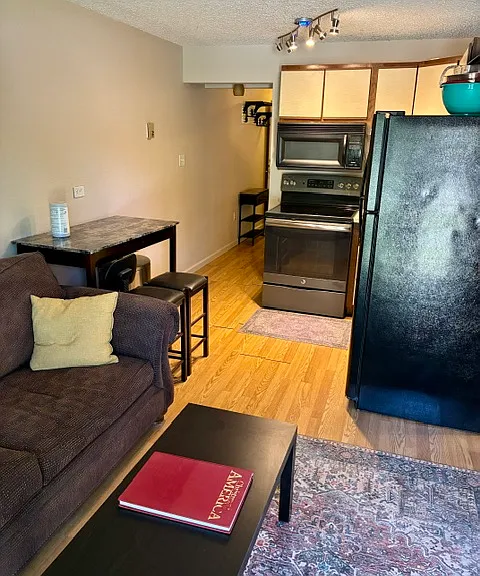 401 S Ridge St — Photo 3