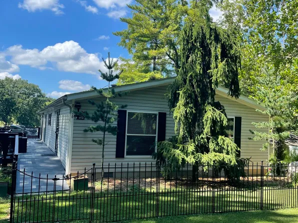 8176 N Hickman Rd, Monticello, IN 47960