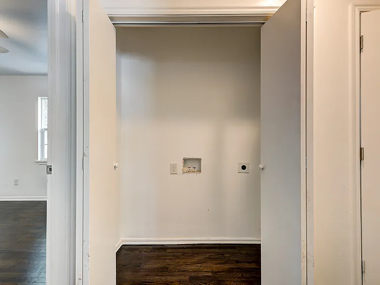 2416 SW 33rd St — Photo 28