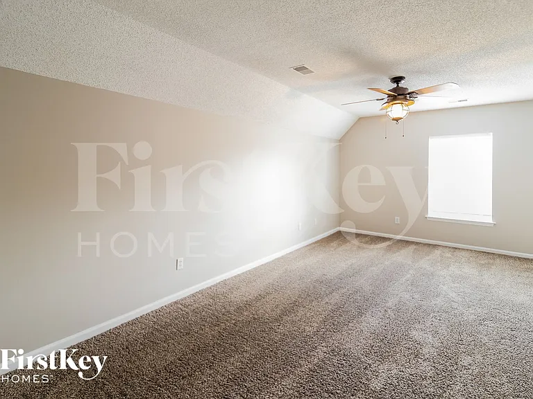 102 Kilpatrick Ct — Photo 13
