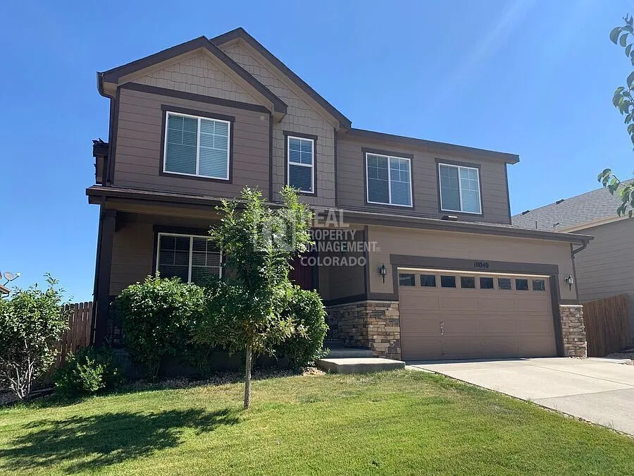 Beautiful Single-Family Home in Buckley Ranch of Commerce City — Photo 2