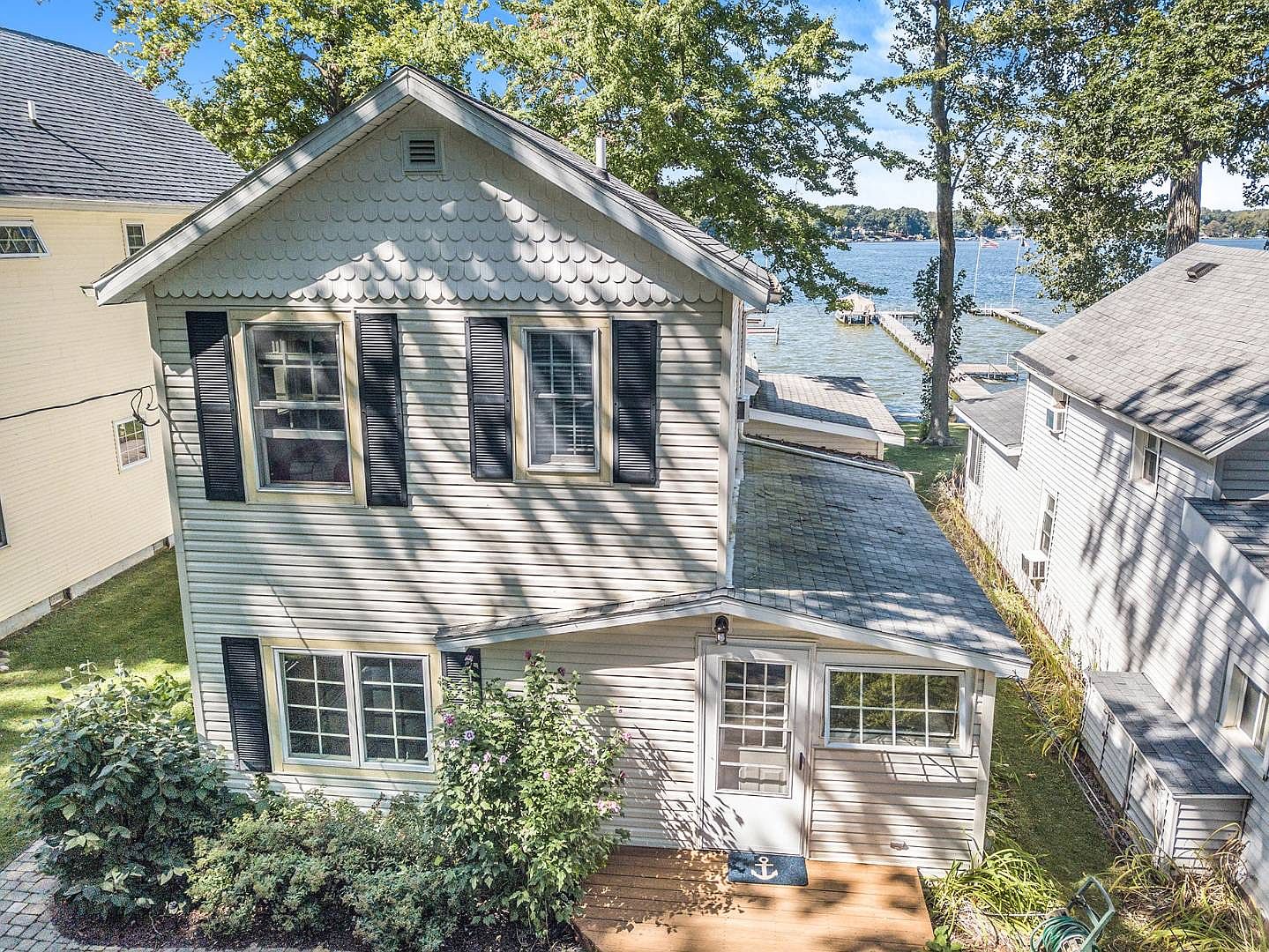 55592 Indian Lake Rd, Dowagiac, MI 49047 Zillow