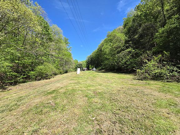 2nd image of 345 Panther Run Rd
