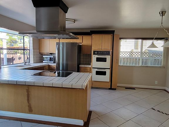 4th image of 159 Sun Blossom Dr