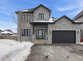 149 Lyon St, Russell, ON K0A1W0