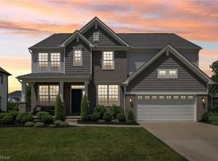 36602 Amalfi Rd, North Ridgeville, OH 44039