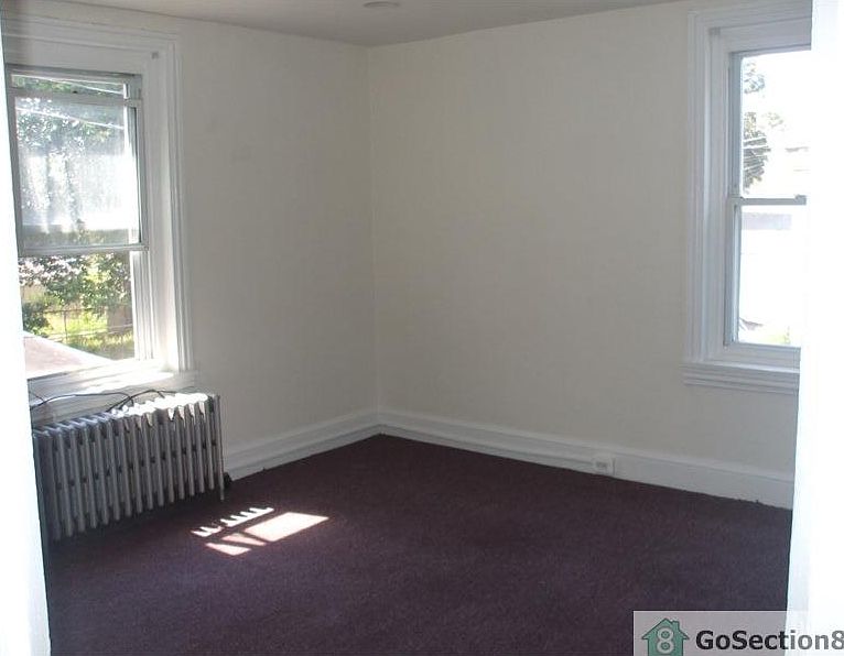 2nd image of 747 George St #2