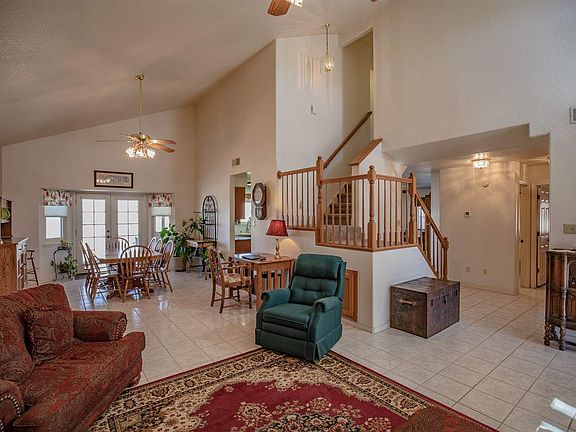 5th image of 243 Hyde Park Pl
