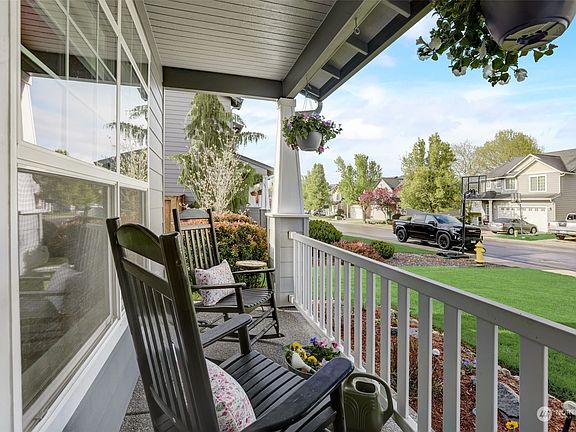 3rd image of 15025 NE 1st Avenue