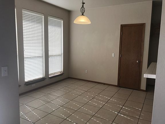 5th image of 1400 NW 180th St