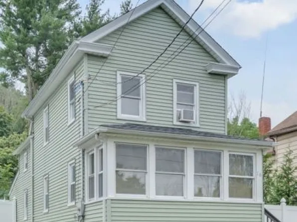 16 Green St, Oxford Twp., NJ 07863