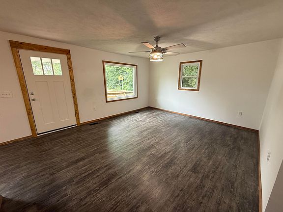 3rd image of 1806 East St