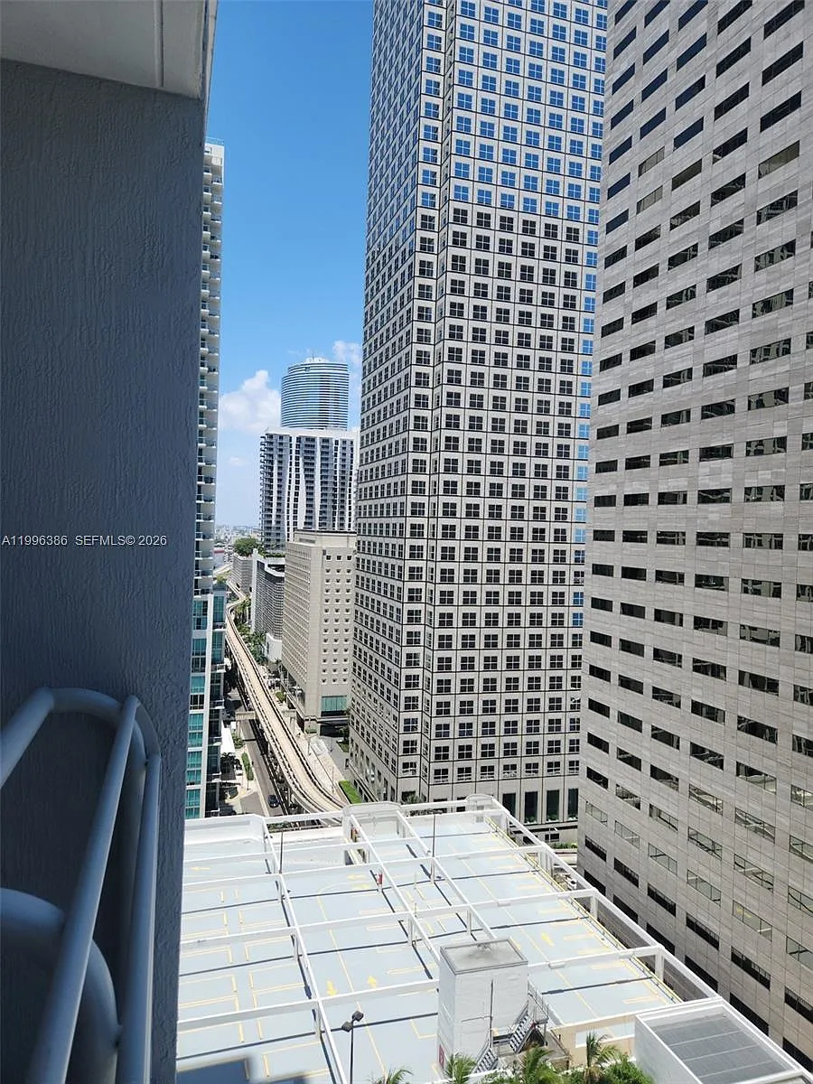 Building Photo - 325 S Biscayne Blvd #2220