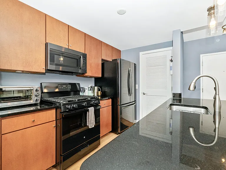 1117 10th St NW #1009 — Photo 1