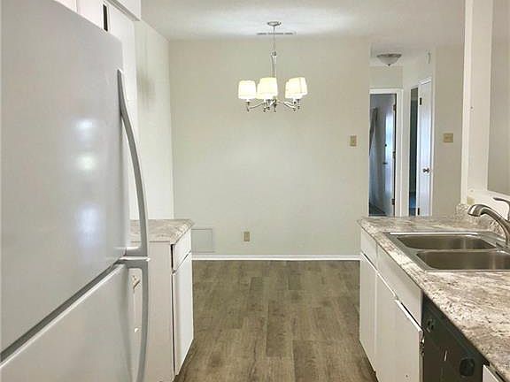 4th image of 407 Cypress Ln