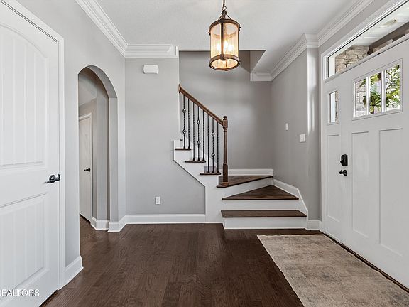 5th image of 1119 Front Royal Ln