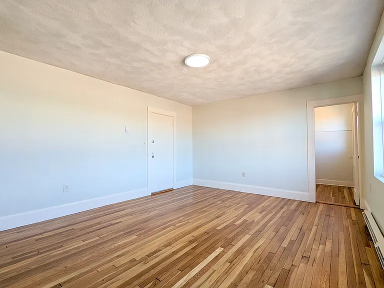 402 Highland Ave #20 — Photo 11