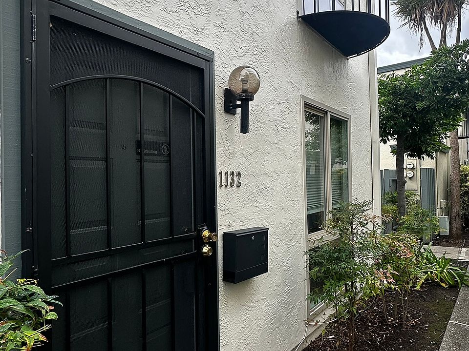 1st image of 1132 Marina Dr