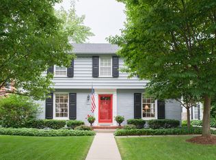 6220 N Bay Ridge Ave, Whitefish Bay, WI 53217