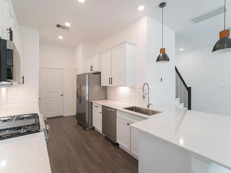 670 Royal Arch Dr — Photo 16