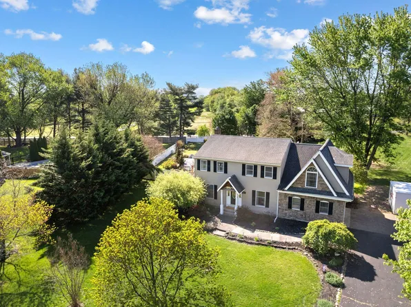 505 Adams Ln, Southampton, NJ 08088