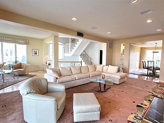 4th image of 312 Cottonwood Ct