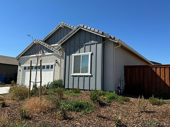 3rd image of 1760 Butterfly Lane