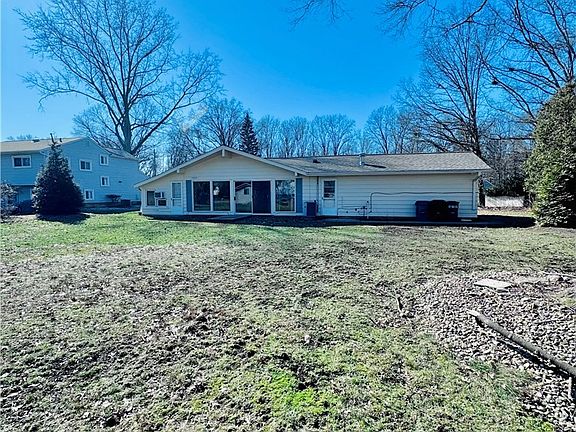 2nd image of 1671 Westhill Blvd