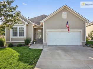 3904 NW Chapman Dr, Blue Springs, MO 64015