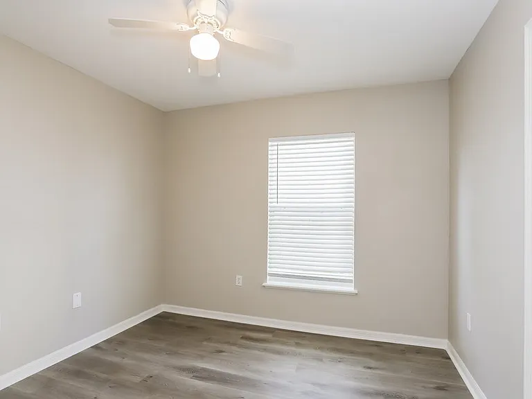 17031 Ongar Ct — Photo 10