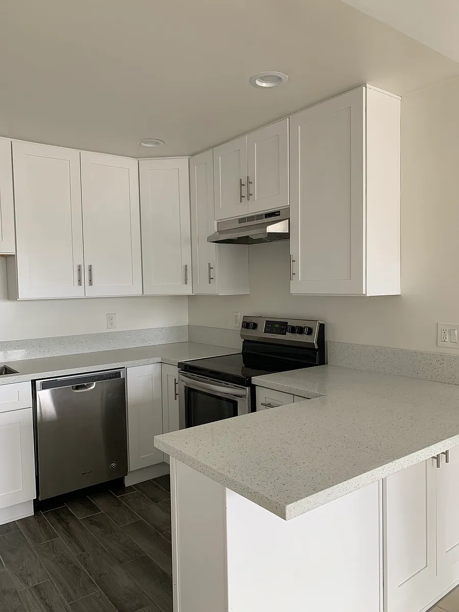 Building Photo - 1431 Manhattan Beach Blvd #E