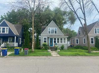 25 6th St NW, Faribault, MN 55021