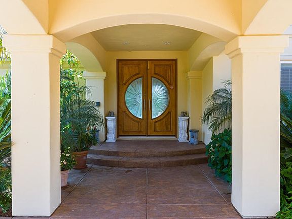 3rd image of 2837 Calle De Malibu