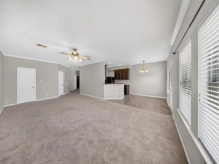 11515 Champions Green Dr — Photo 5