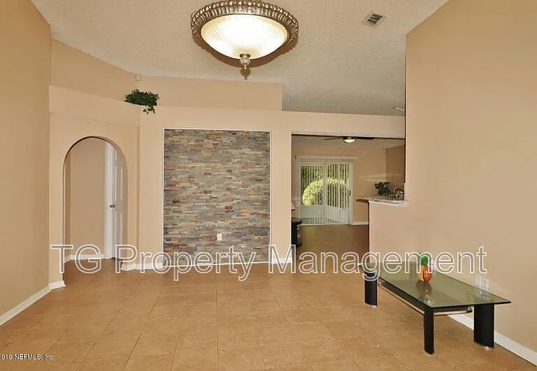 11034 Englenook Dr — Photo 5