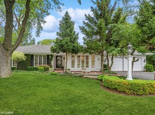 1224 Ridgewood Dr, Northbrook, IL 60062