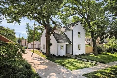 Let's turn into the alley...