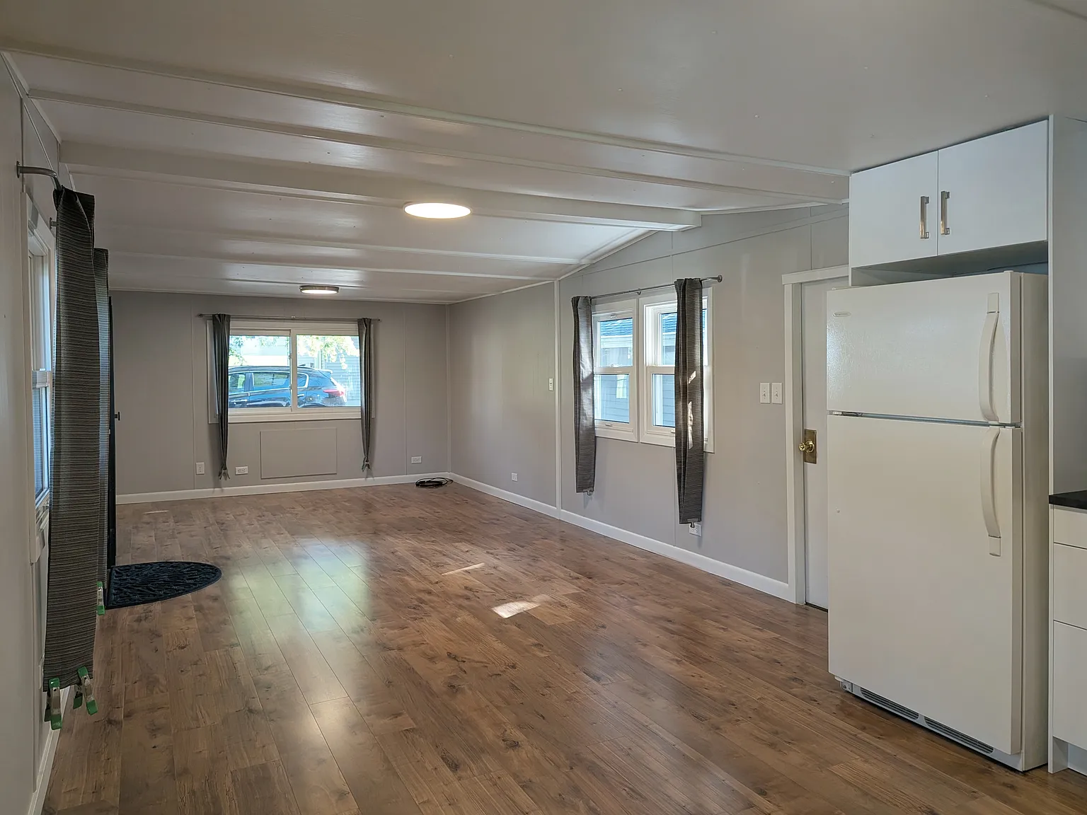 1 bed, $1,300 — Photo 3