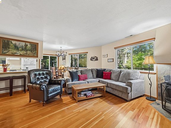 5th image of 25209 E Jordan Way