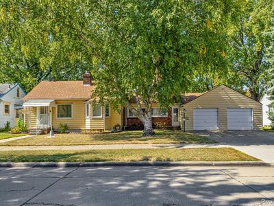 6810 Robinson Ave, Allen Park, MI, 48101
